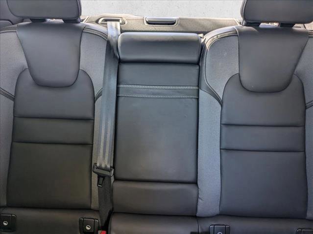 Used 2019 Volvo S60 T5 R-Design image 16