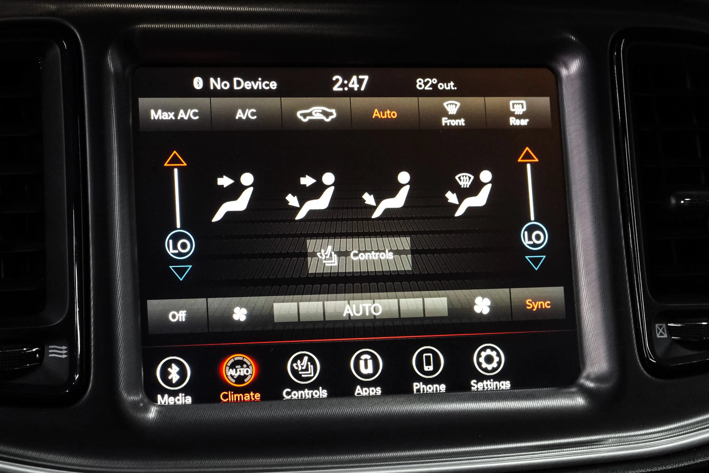 Used 2022 Dodge Challenger SXT w/ Plus Package RWD image 24