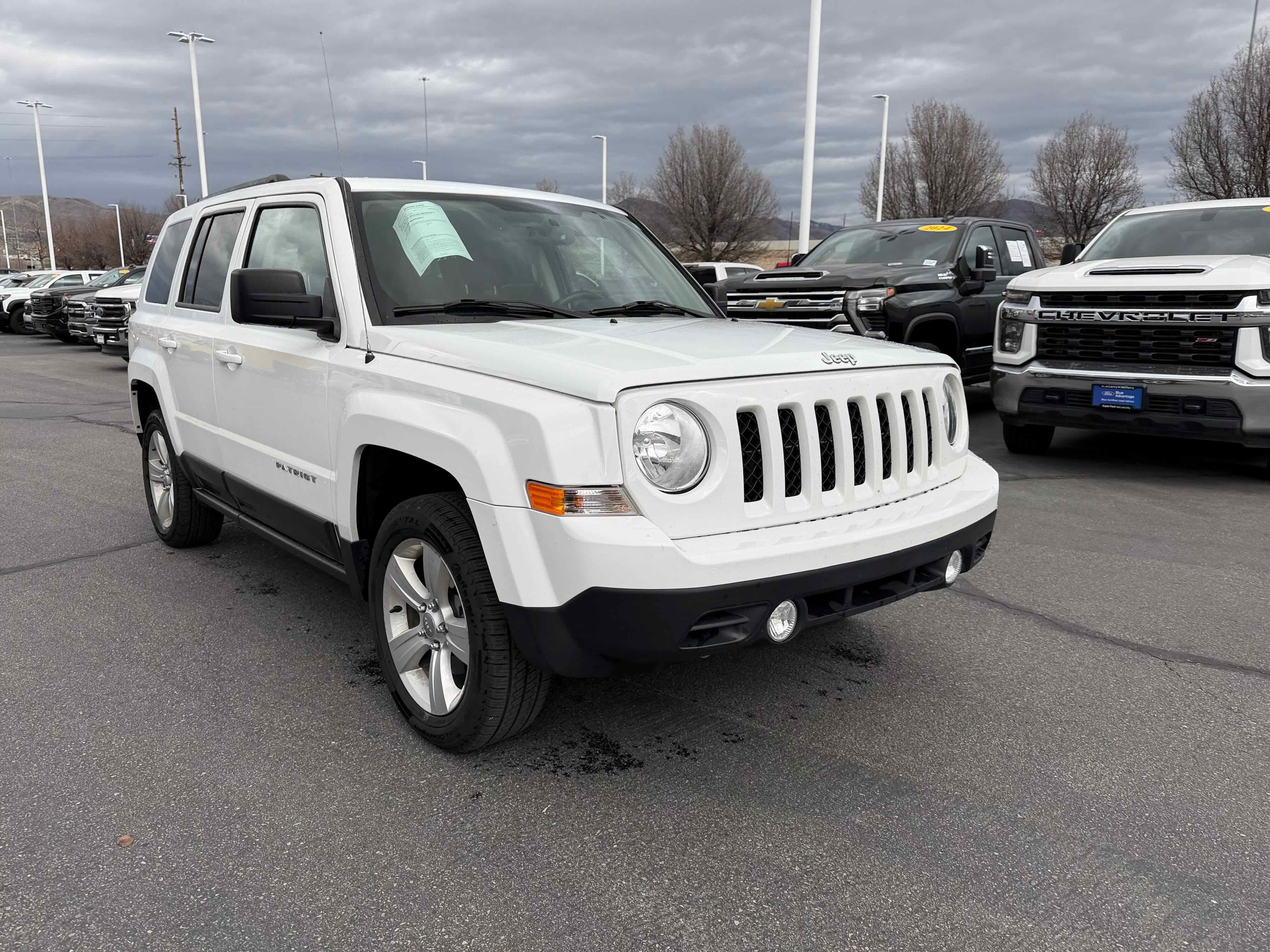 Used 2016 Jeep Patriot Latitude w/ Trailer Tow Prep Group image 11