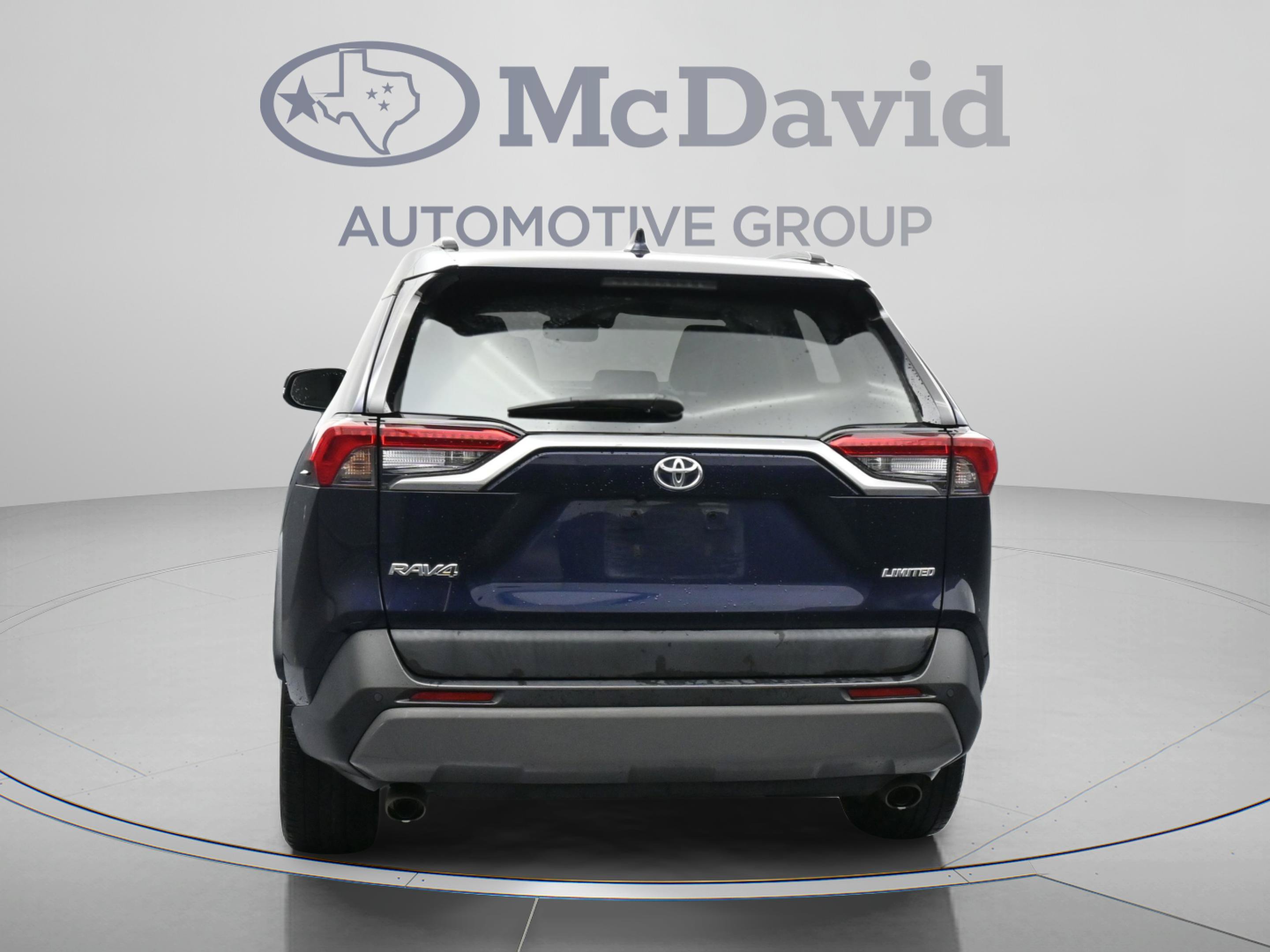 Used 2019 Toyota RAV4 Limited w/ Cold Weather Package FWD image 7