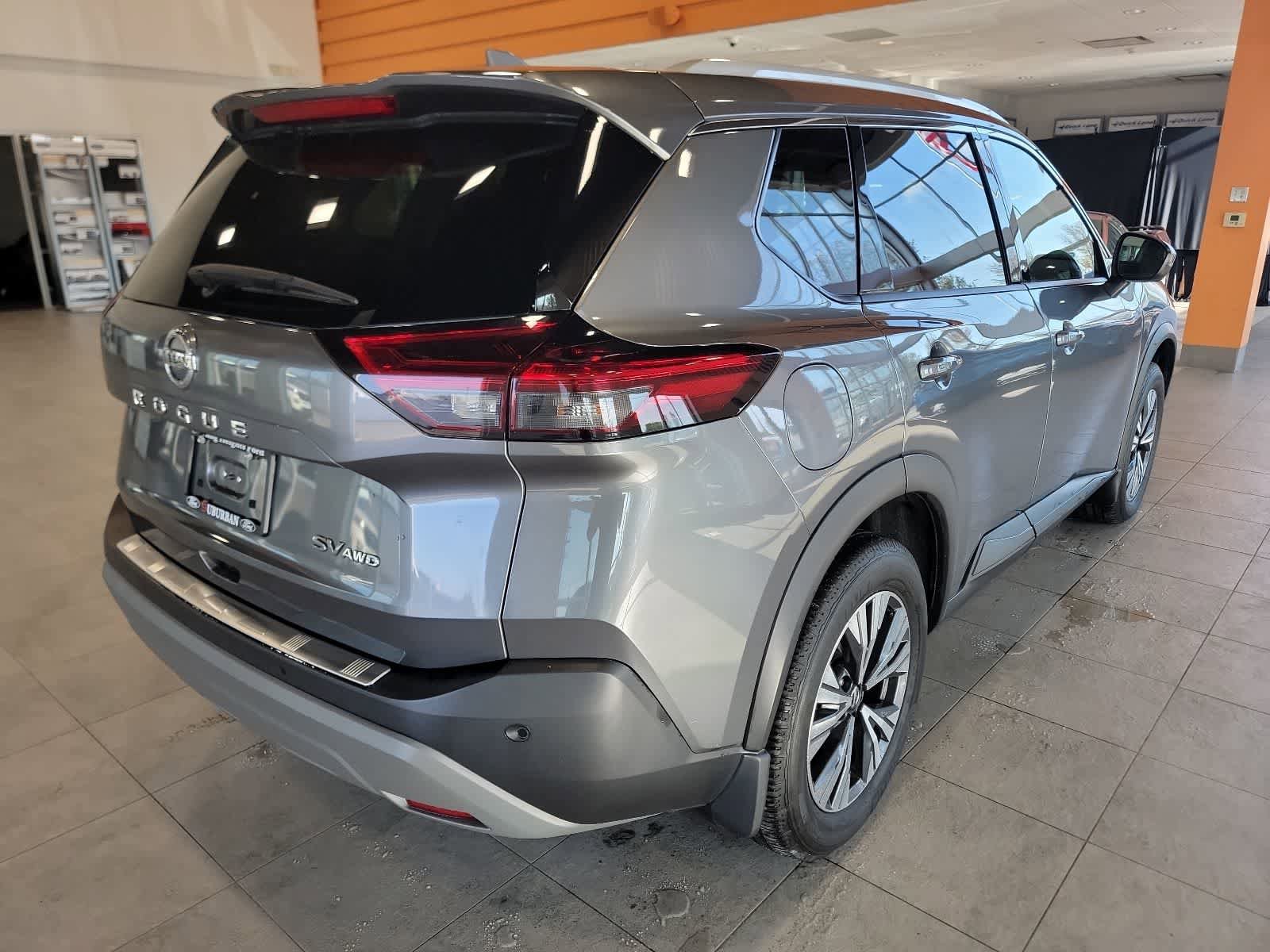Used 2021 Nissan Rogue SV AWD/4WD image 7