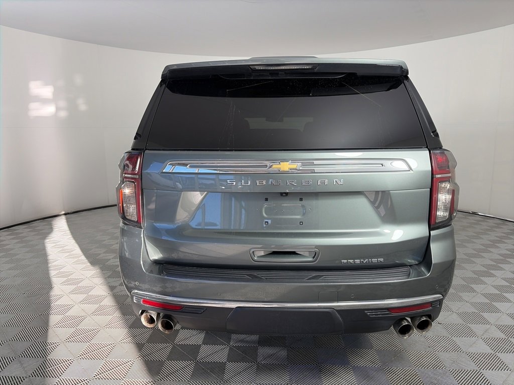 Used 2023 Chevrolet Suburban Premier image 6