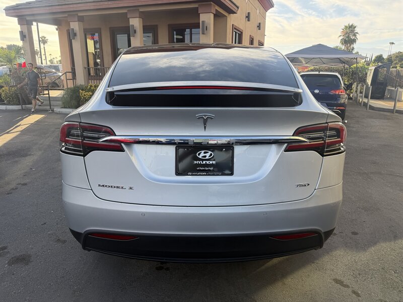 Used 2017 Tesla Model X 75D AWD/4WD image 5