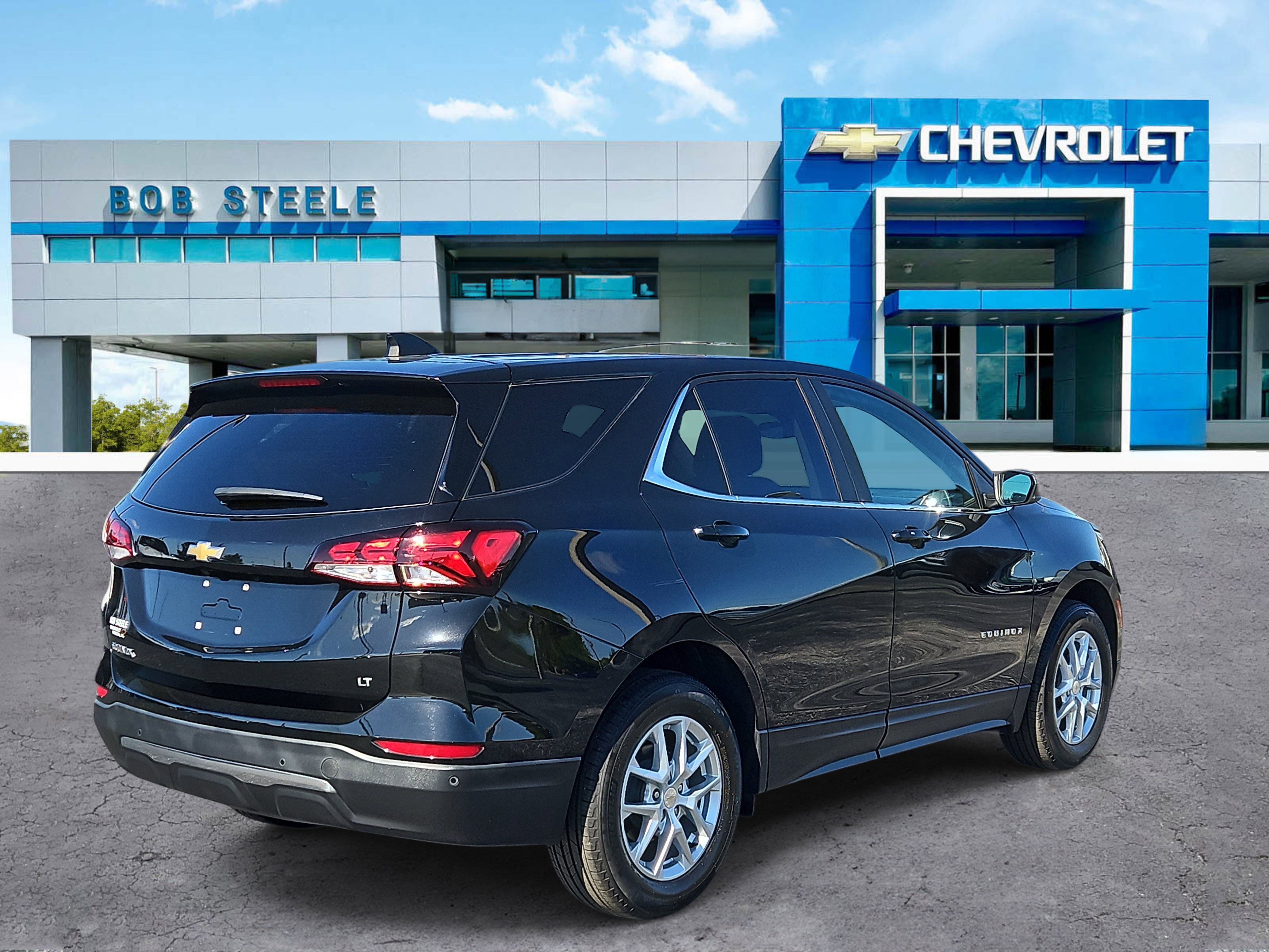 Used 2024 Chevrolet Equinox LT FWD image 4