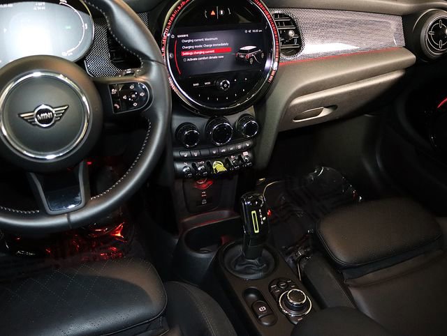 Used 2023 MINI Cooper SE image 15