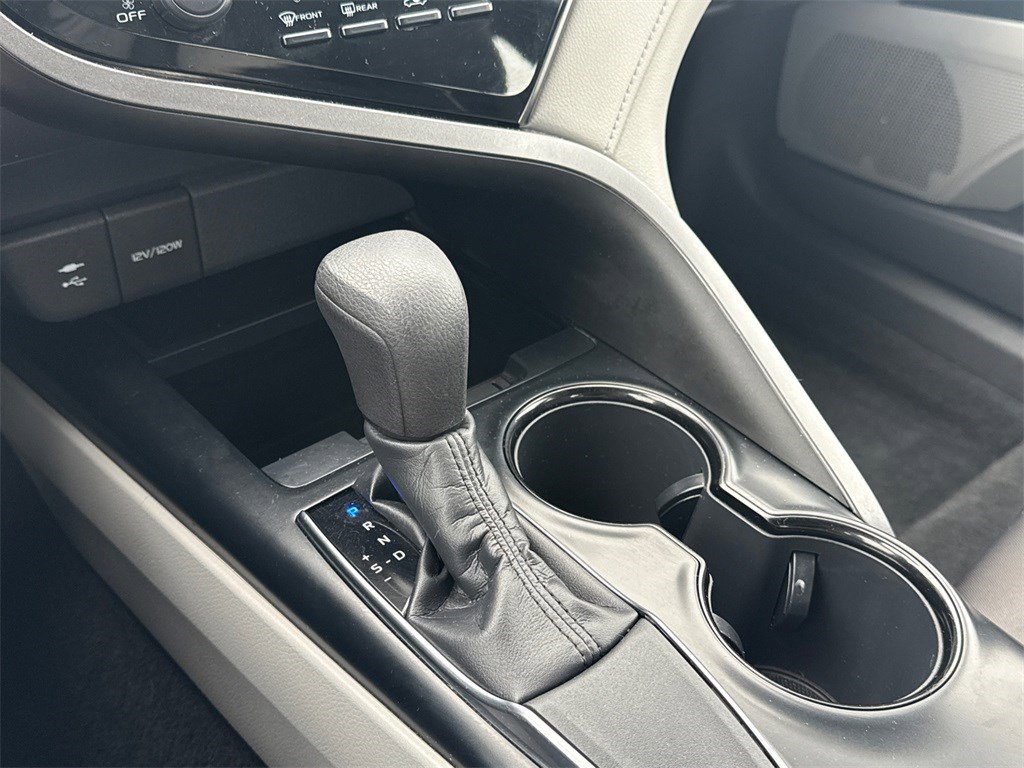 Used 2019 Toyota Camry LE image 27