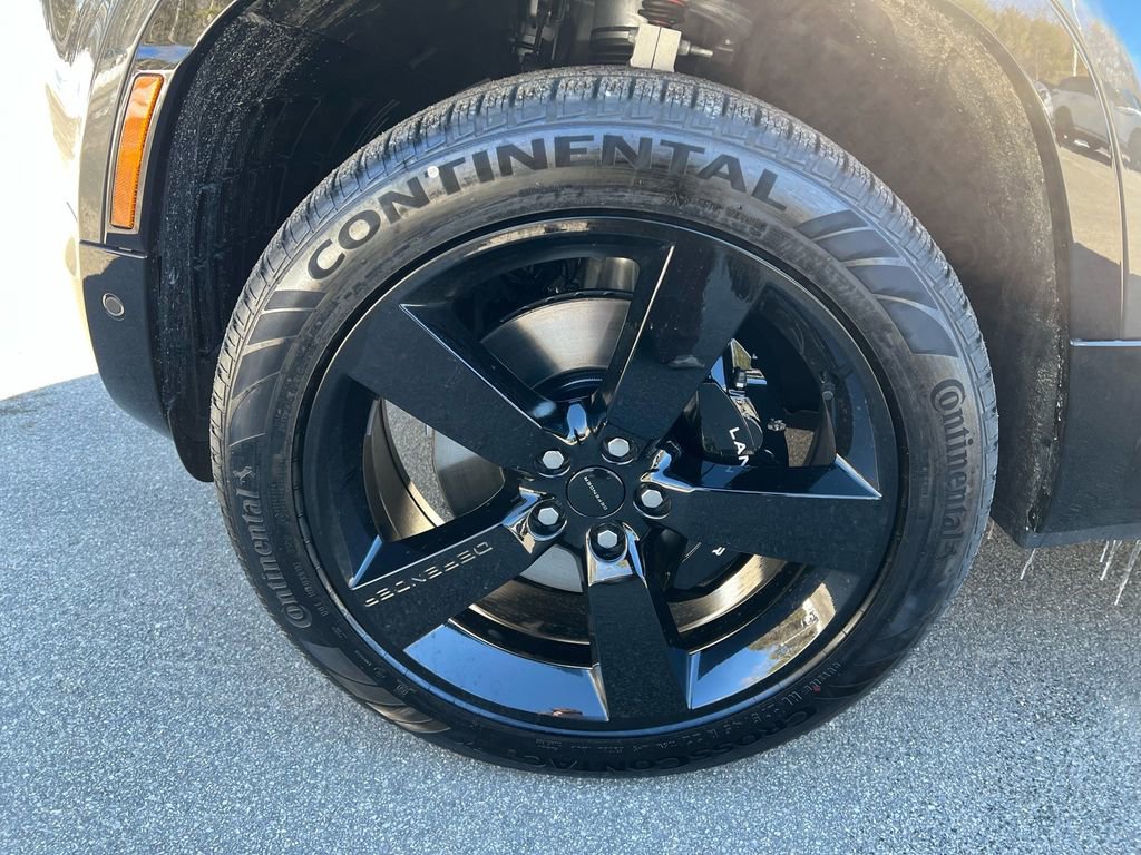 New 2026 Land Rover Defender 130 V8 image 9