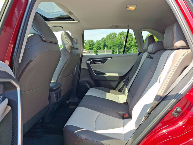 Used 2019 Toyota RAV4 Adventure w/ Carpet Mat Package AWD/4WD image 21