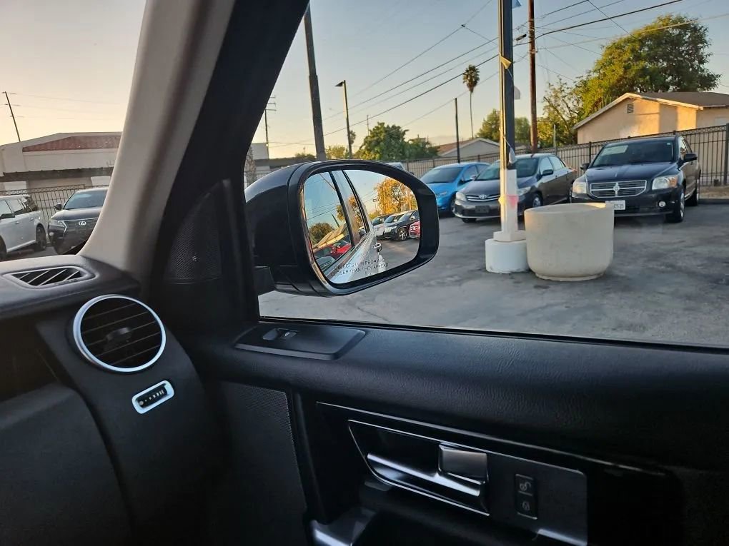 Used 2016 Land Rover LR4 HSE Silver Edition image 32