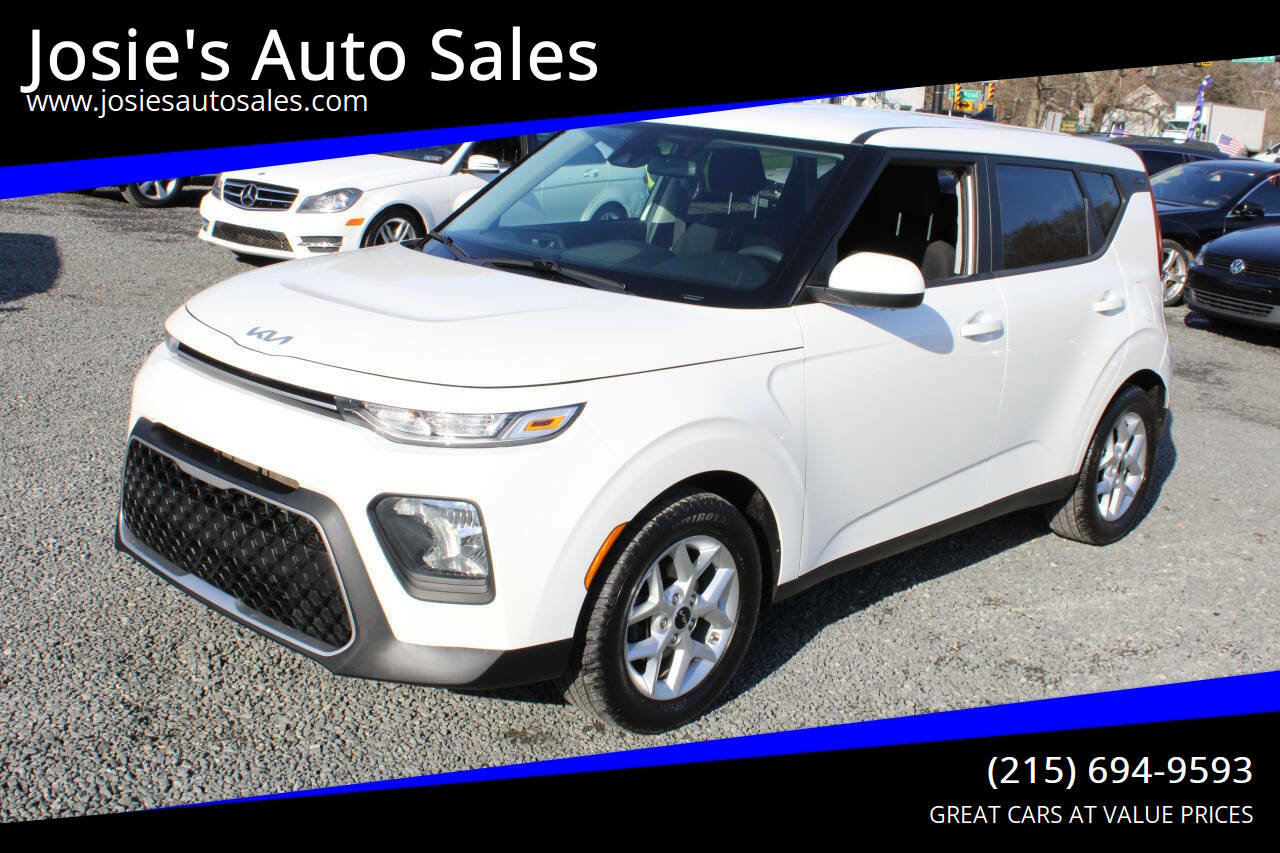 Used 2022 Kia Soul LX w/ Technology Package image 1