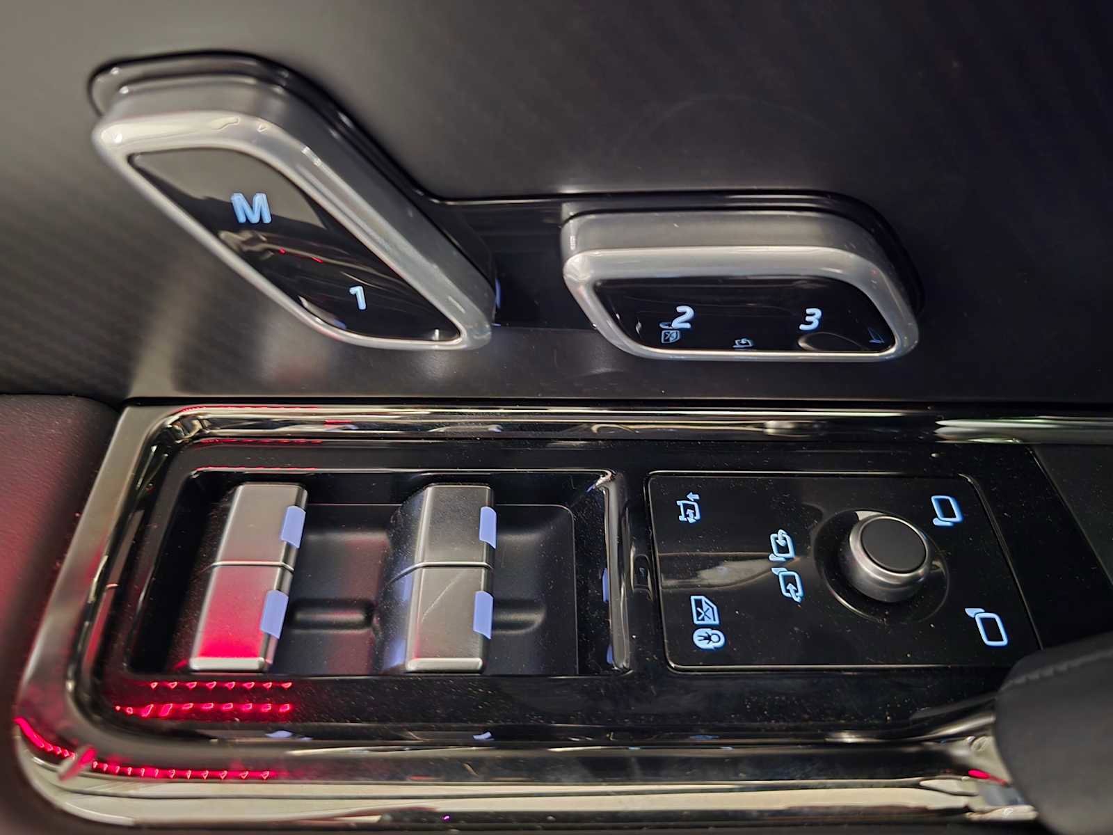New 2025 Land Rover Range Rover Sport SV Edition Two image 22