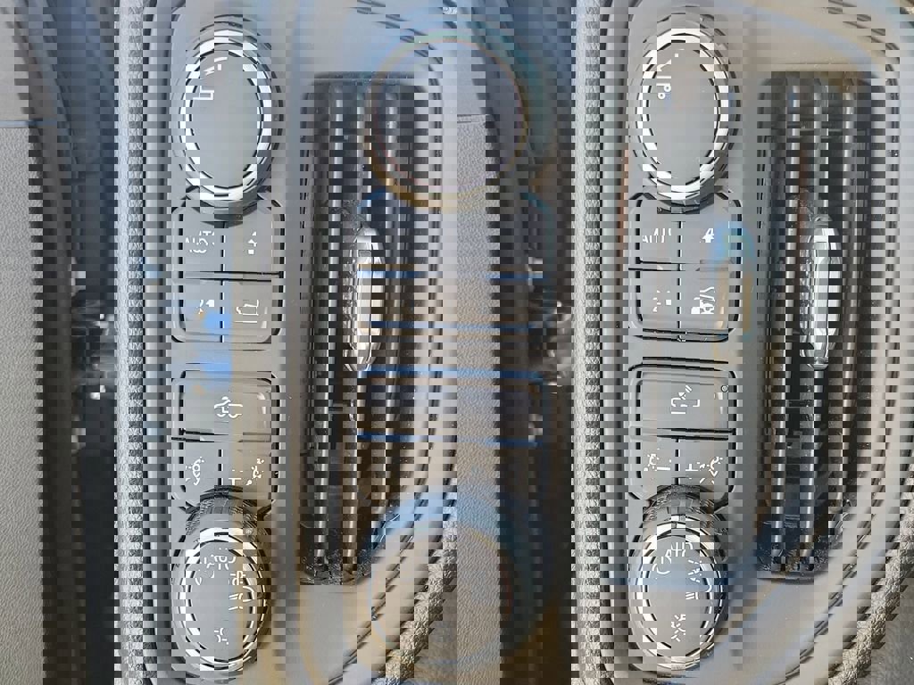 Certified 2020 Chevrolet Silverado 1500 Custom w/ Custom Value Package image 20