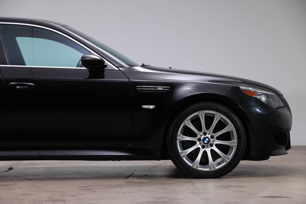 Used 2006 BMW M5 image 28