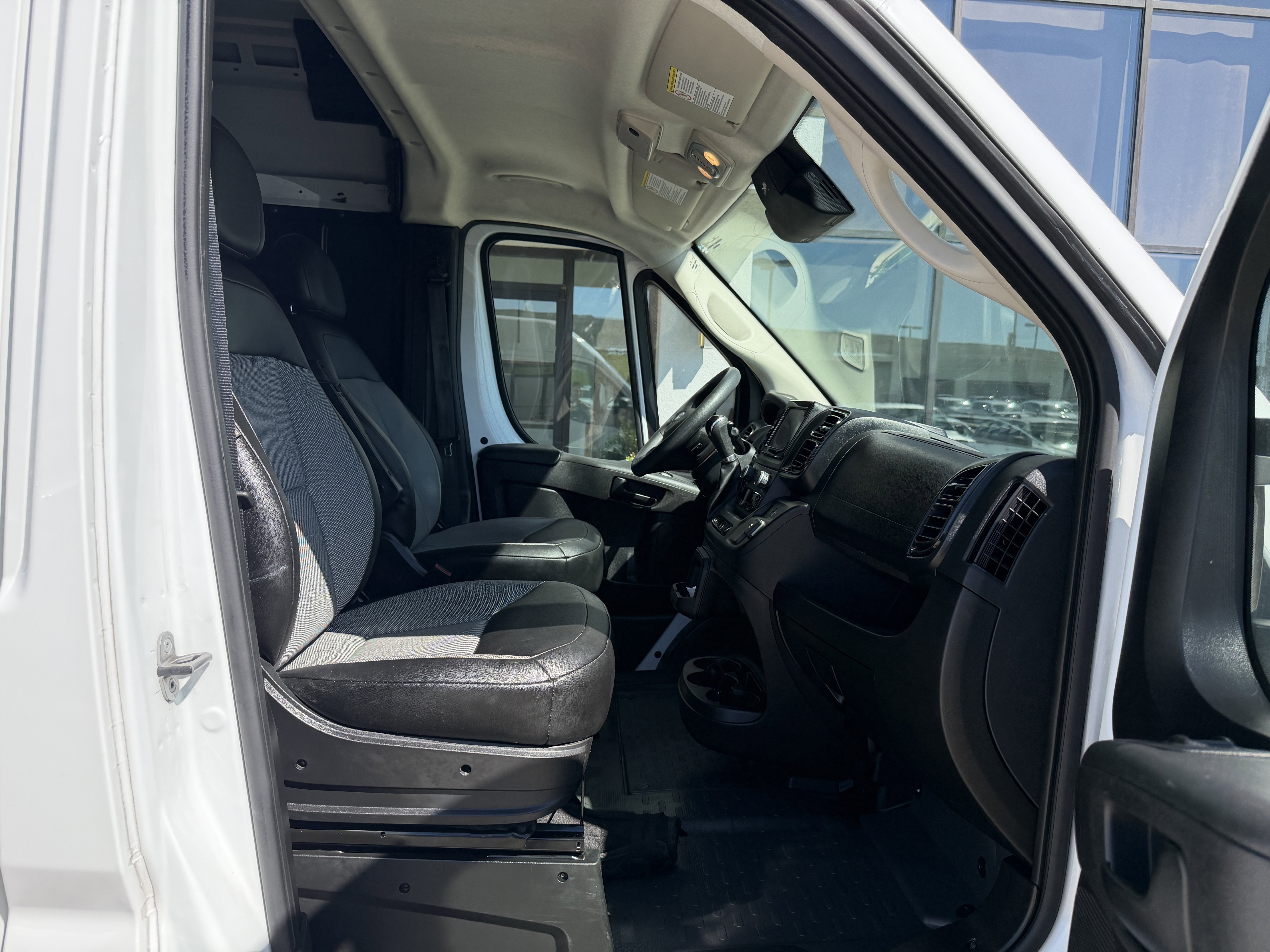 Used 2023 RAM ProMaster 2500 image 20