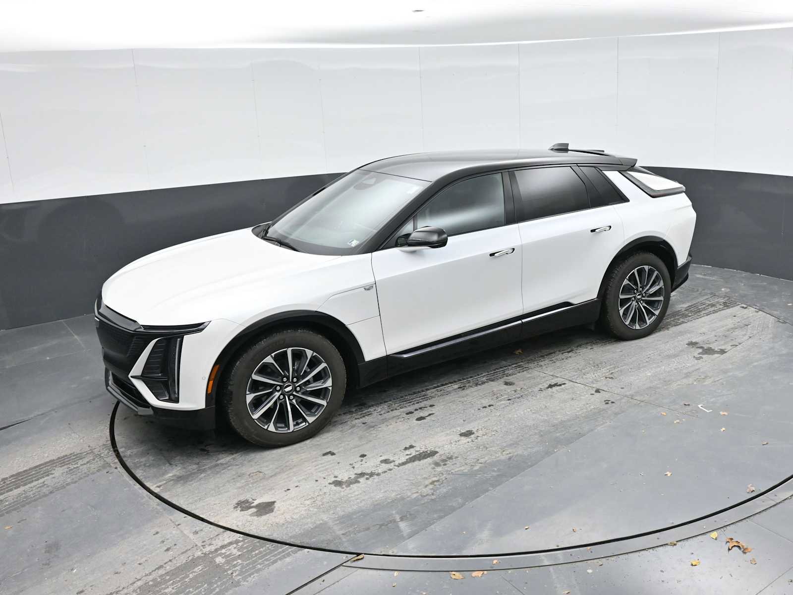 New 2025 Cadillac Lyriq Sport image 9