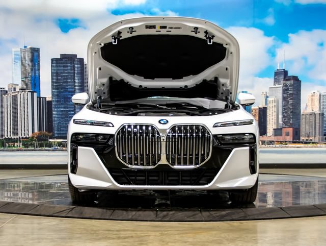Used 2026 BMW 740i xDrive w/ Executive Package AWD/4WD image 4