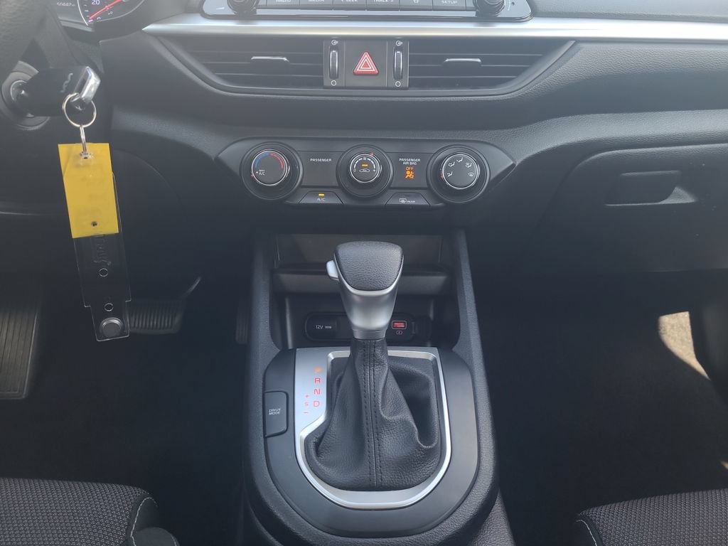 Used 2024 Kia Forte LXS FWD image 11