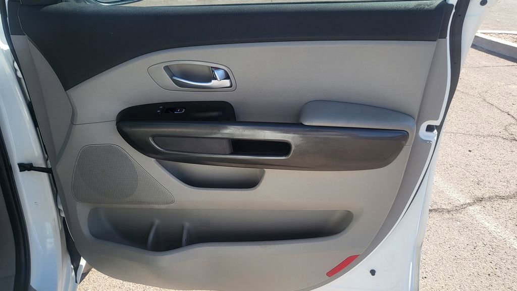 Used 2018 Kia Sedona L image 16