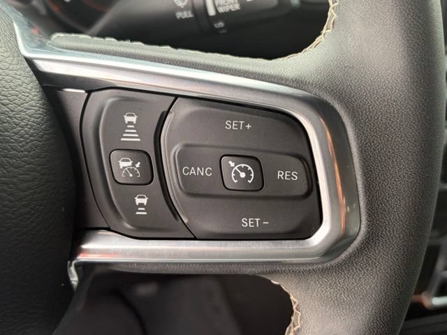 Used 2023 Jeep Wrangler Unlimited Sahara w/ Safety Group AWD/4WD image 17