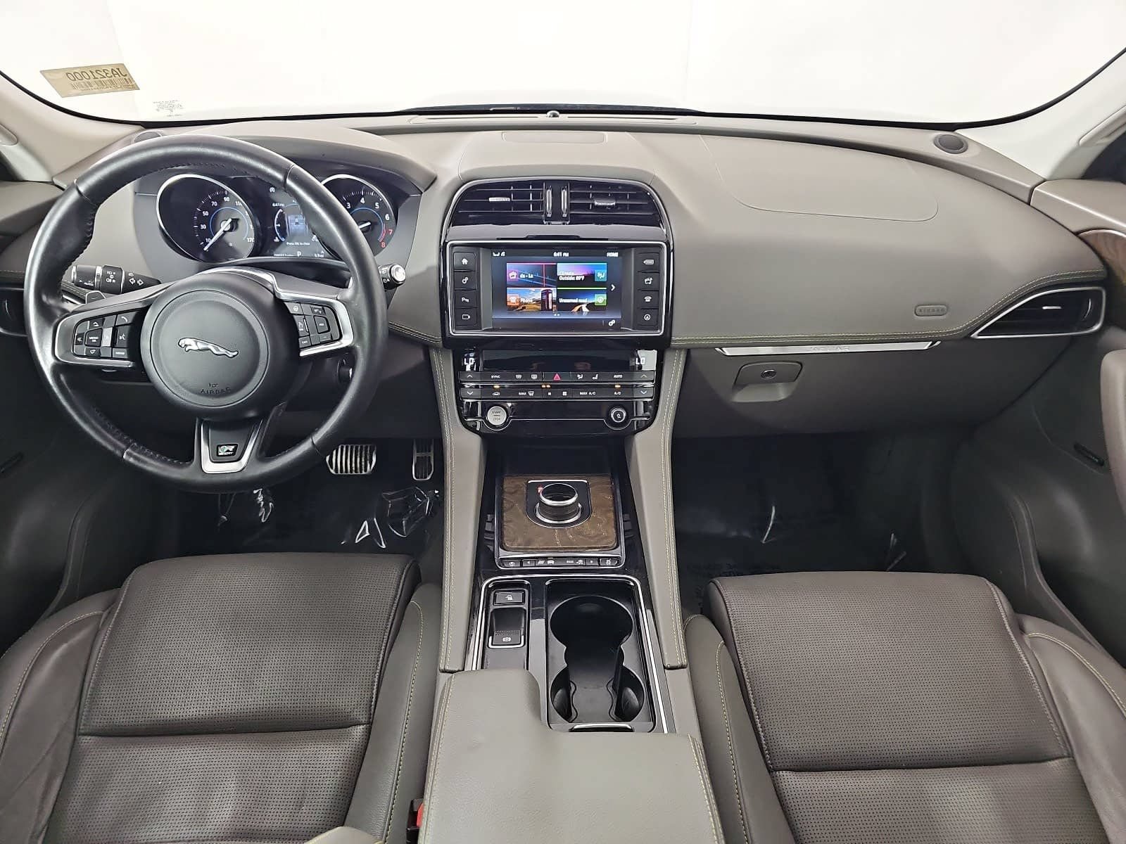 Used 2018 Jaguar F-PACE R-Sport AWD/4WD image 11