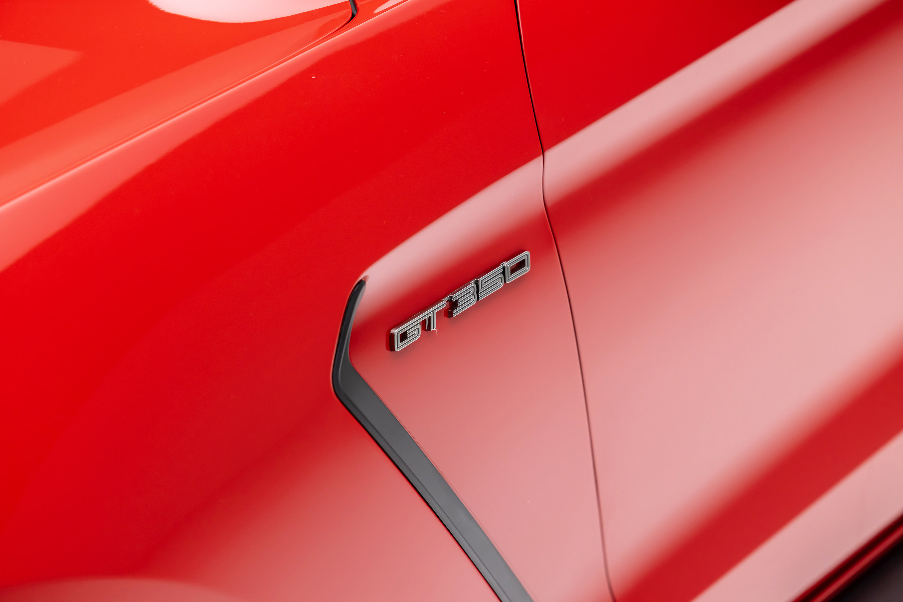 Used 2016 Ford Mustang Shelby GT350R w/ GT350R Equipment Group 920A image 22