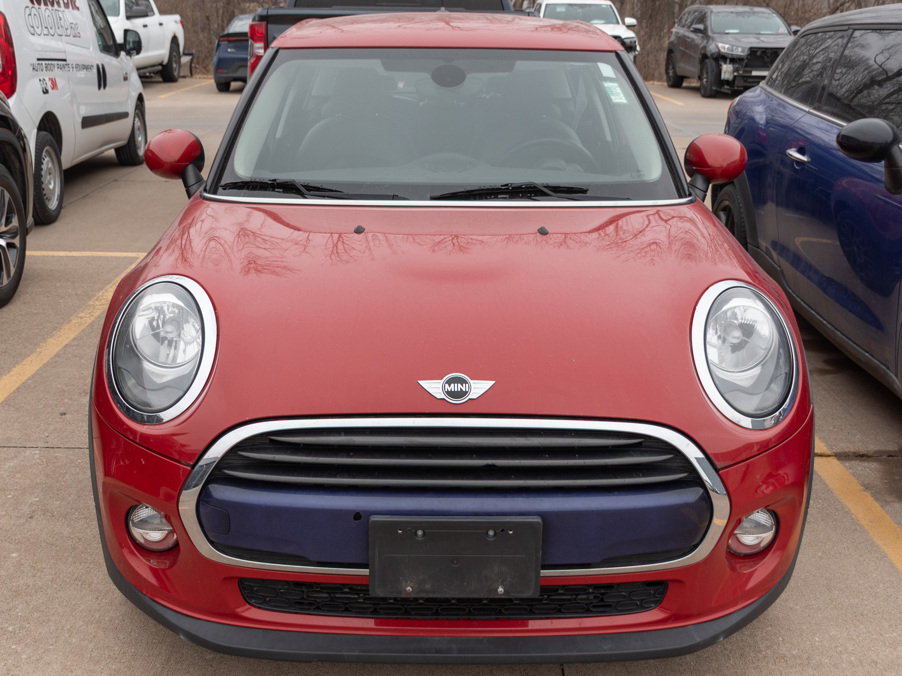 Used 2018 MINI Cooper 4-Door Hardtop image 3