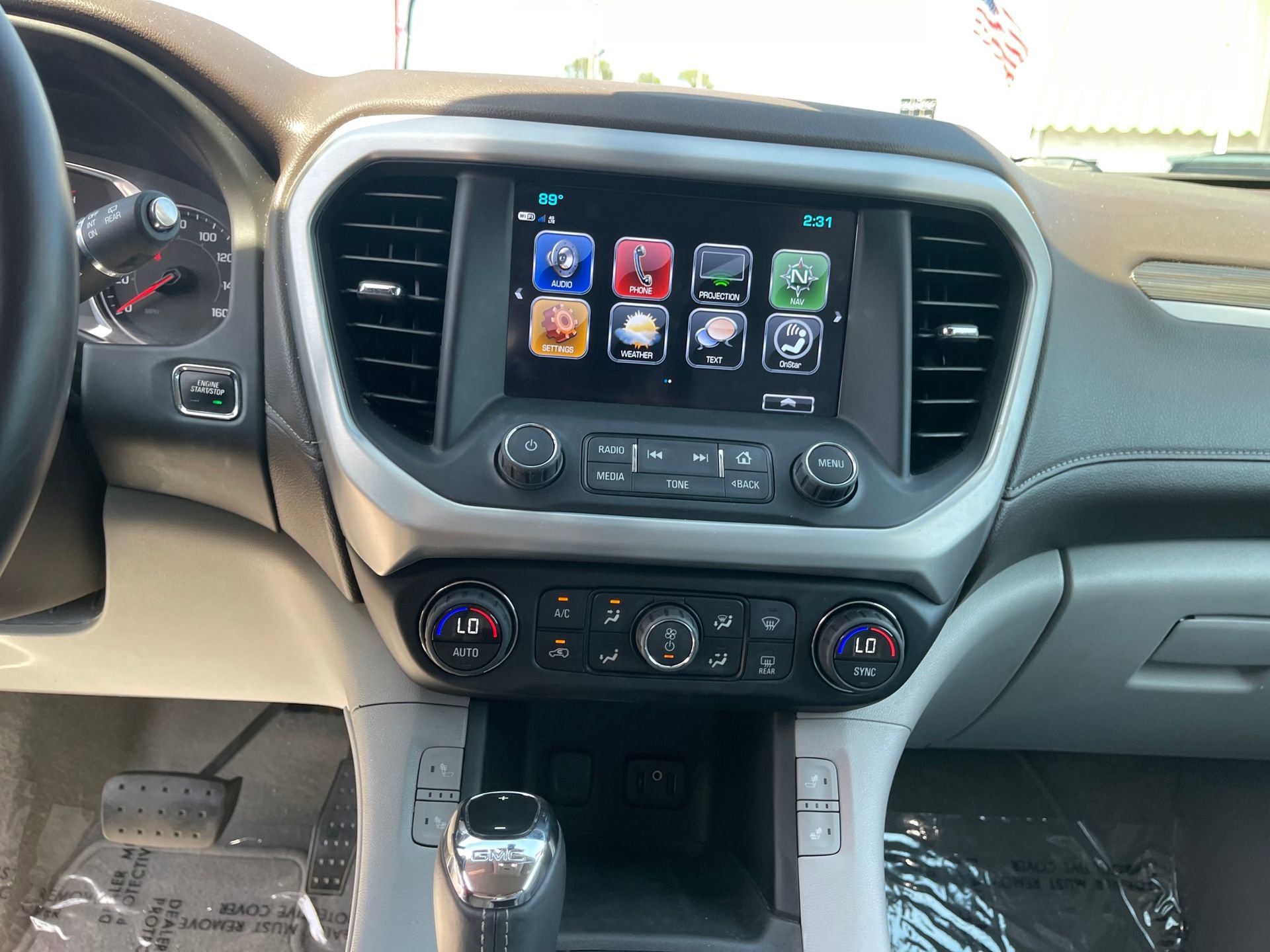 Used 2017 GMC Acadia SLT image 17