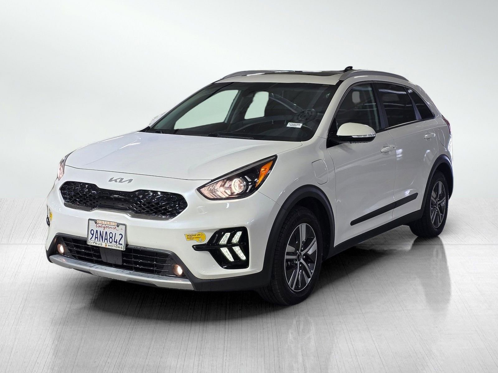 Used 2022 Kia Niro EX Premium FWD image 3