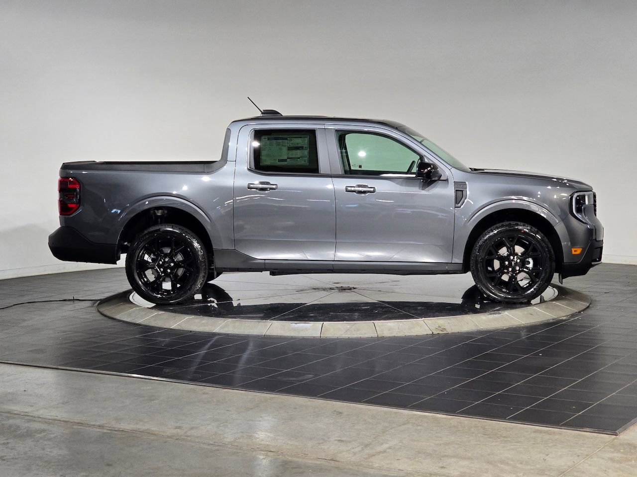 New 2025 Ford Maverick Lariat w/ Black Appearance Package AWD/4WD image 5