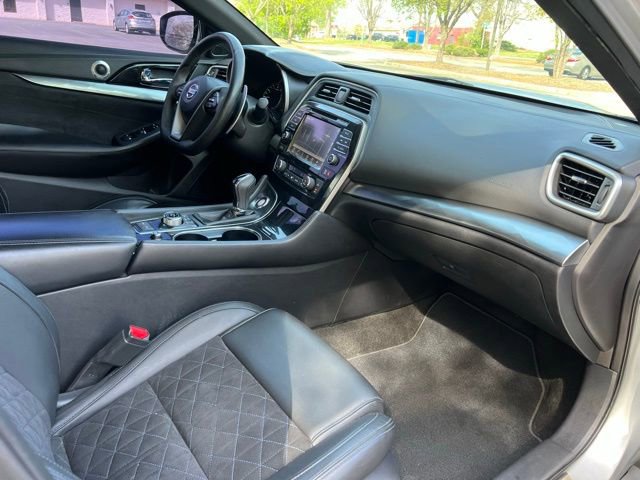 Used 2016 Nissan Maxima SR w/ Interior Lighting Package FWD image 22