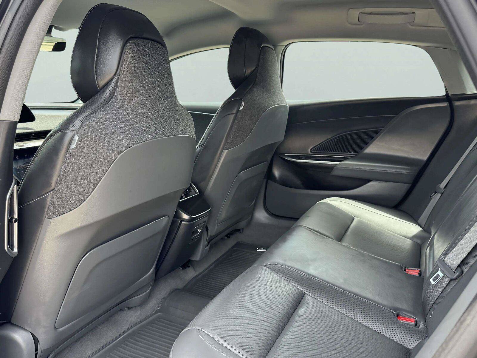 Used 2025 Lucid Air Pure RWD image 45