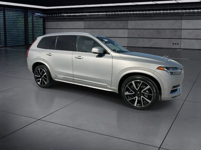 Used 2024 Volvo XC90 B5 Plus AWD/4WD image 2