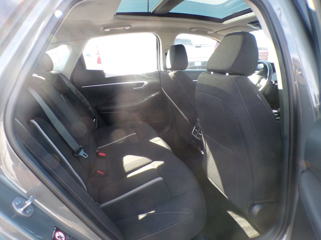 Certified 2023 Hyundai Sonata SEL w/ Convenience Package FWD image 19