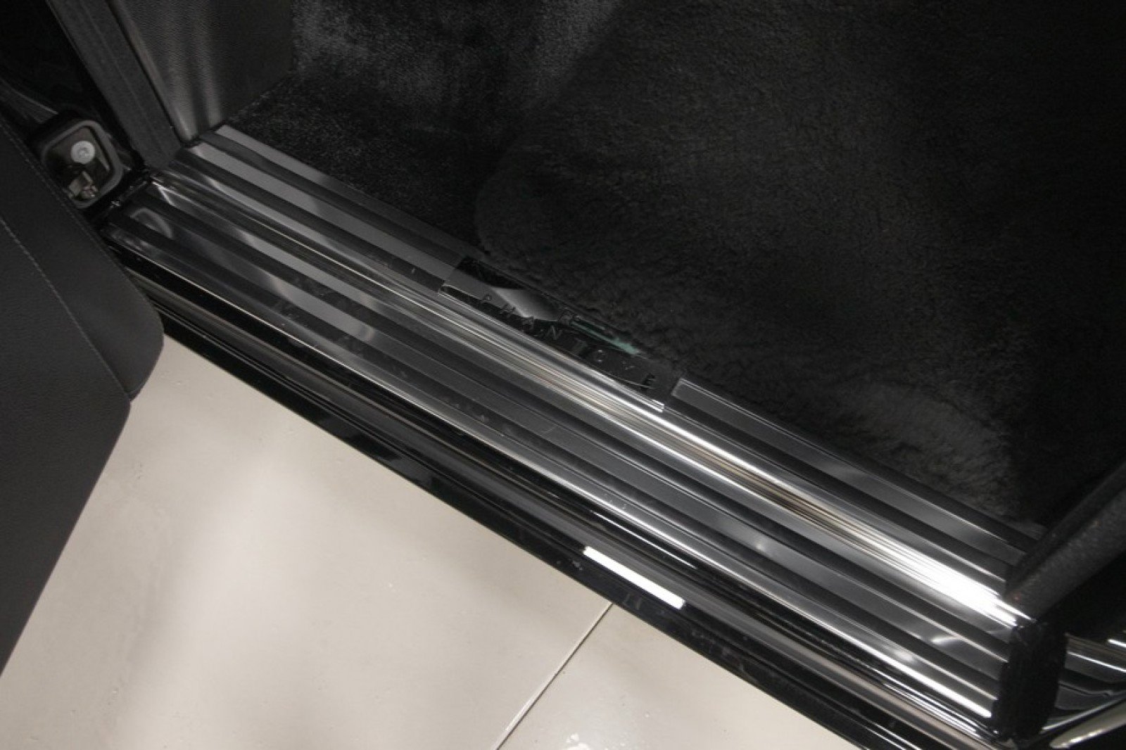 Used 2013 Rolls-Royce Phantom image 73