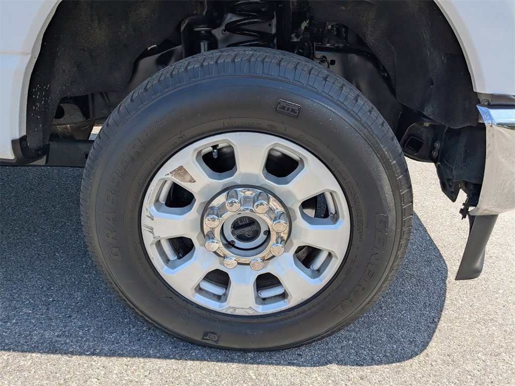 Used 2024 Ford F250 XLT image 11