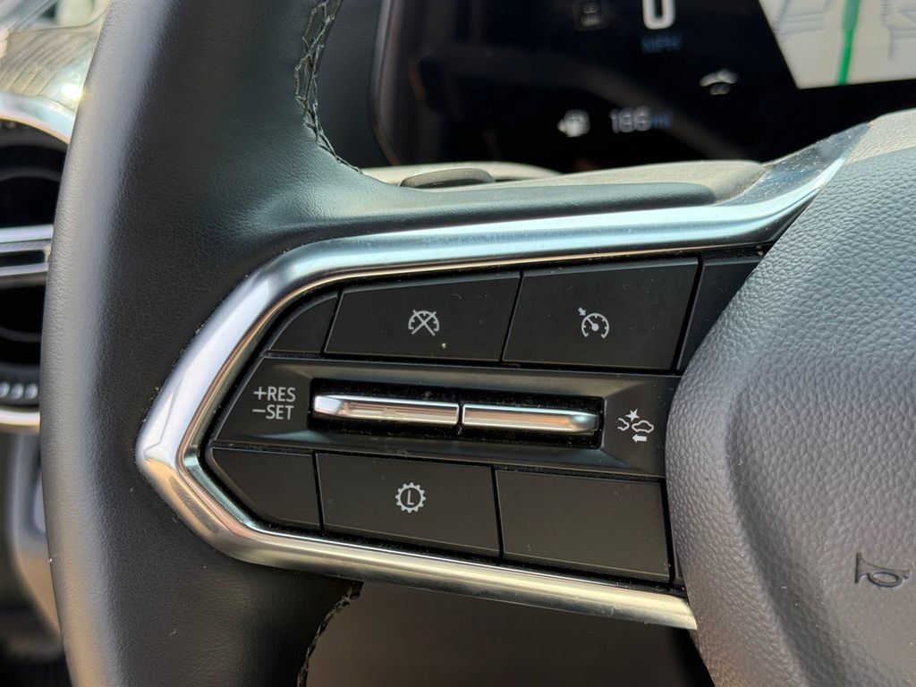 Used 2025 Chevrolet Equinox LT FWD image 16