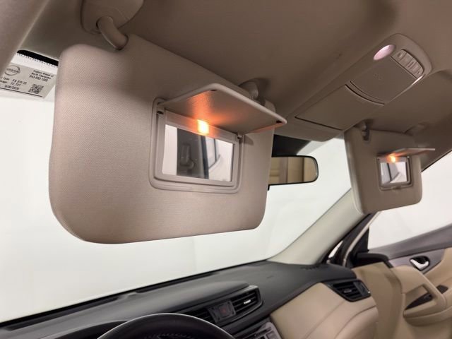 Used 2020 Nissan Rogue SV image 36