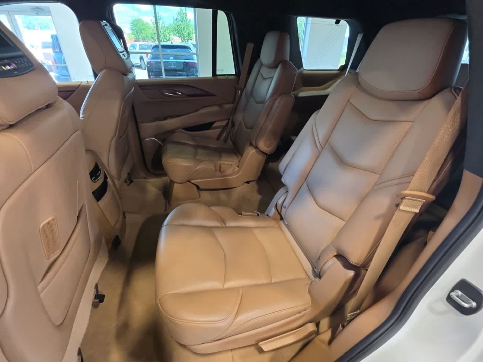 Used 2017 Cadillac Escalade Platinum AWD/4WD image 34