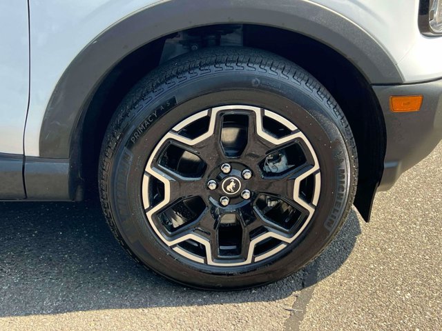 Used 2025 Ford Bronco Sport Outer Banks AWD/4WD image 8