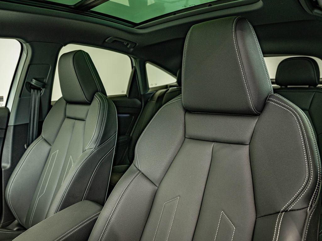 Used 2023 Audi Q4 e-tron Premium w/ Convenience Package image 30