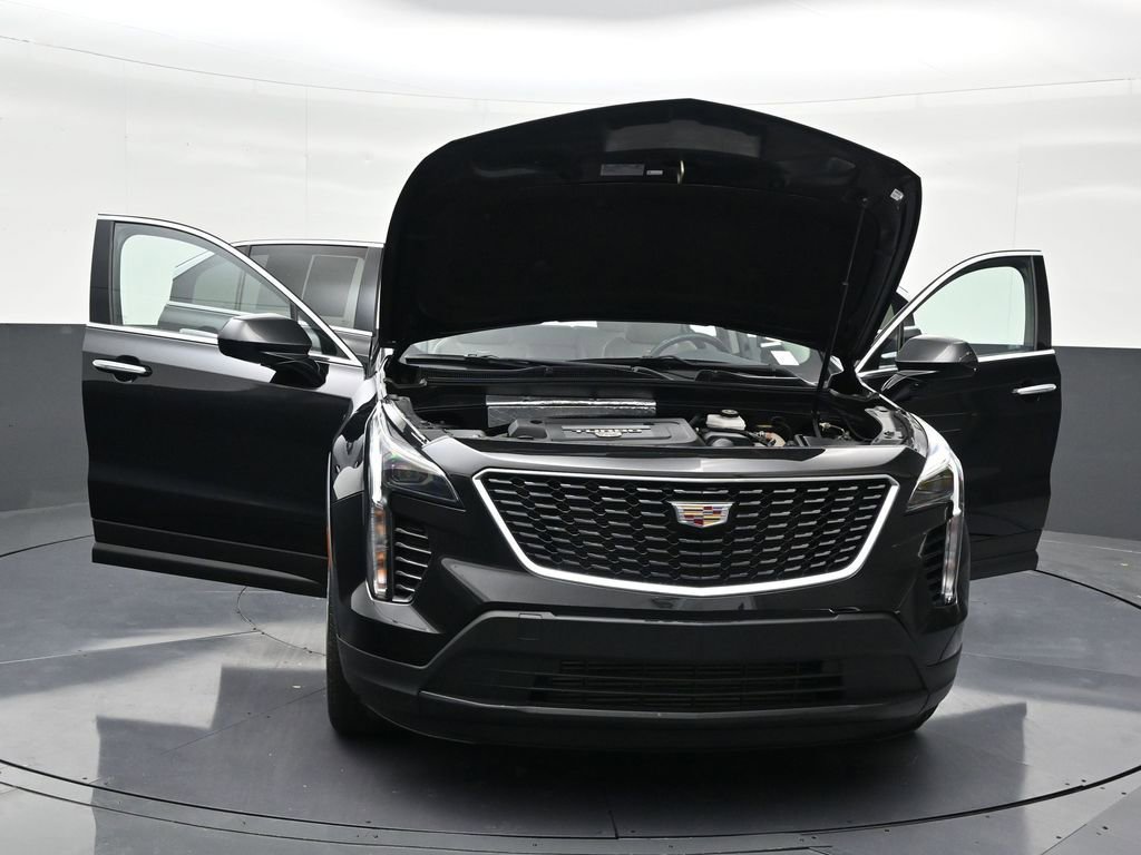 Used 2022 Cadillac XT4 Luxury w/ Driver Awareness Package image 34