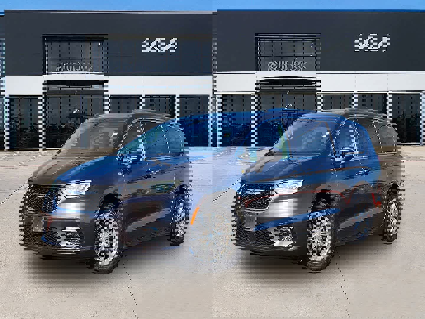 Used 2021 Chrysler Pacifica Touring-L video 1