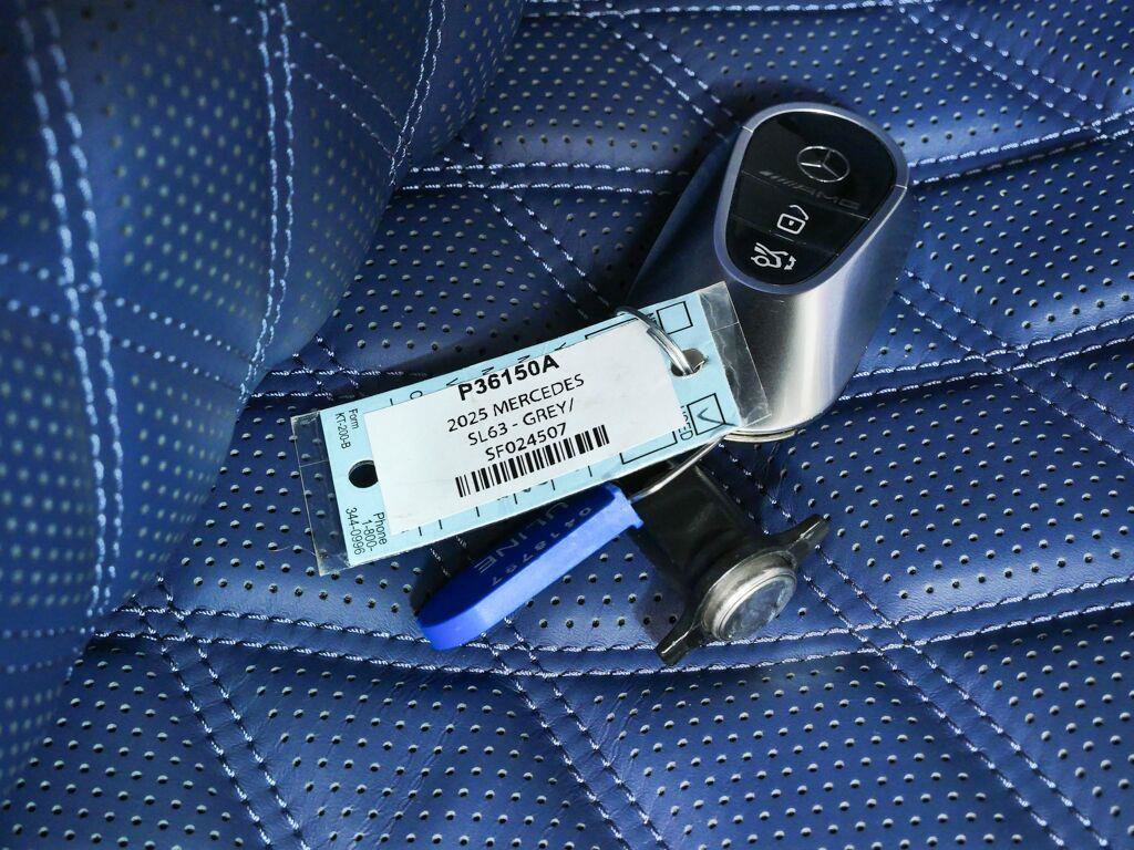 Used 2025 Mercedes-Benz SL 63 AMG 4MATIC image 42