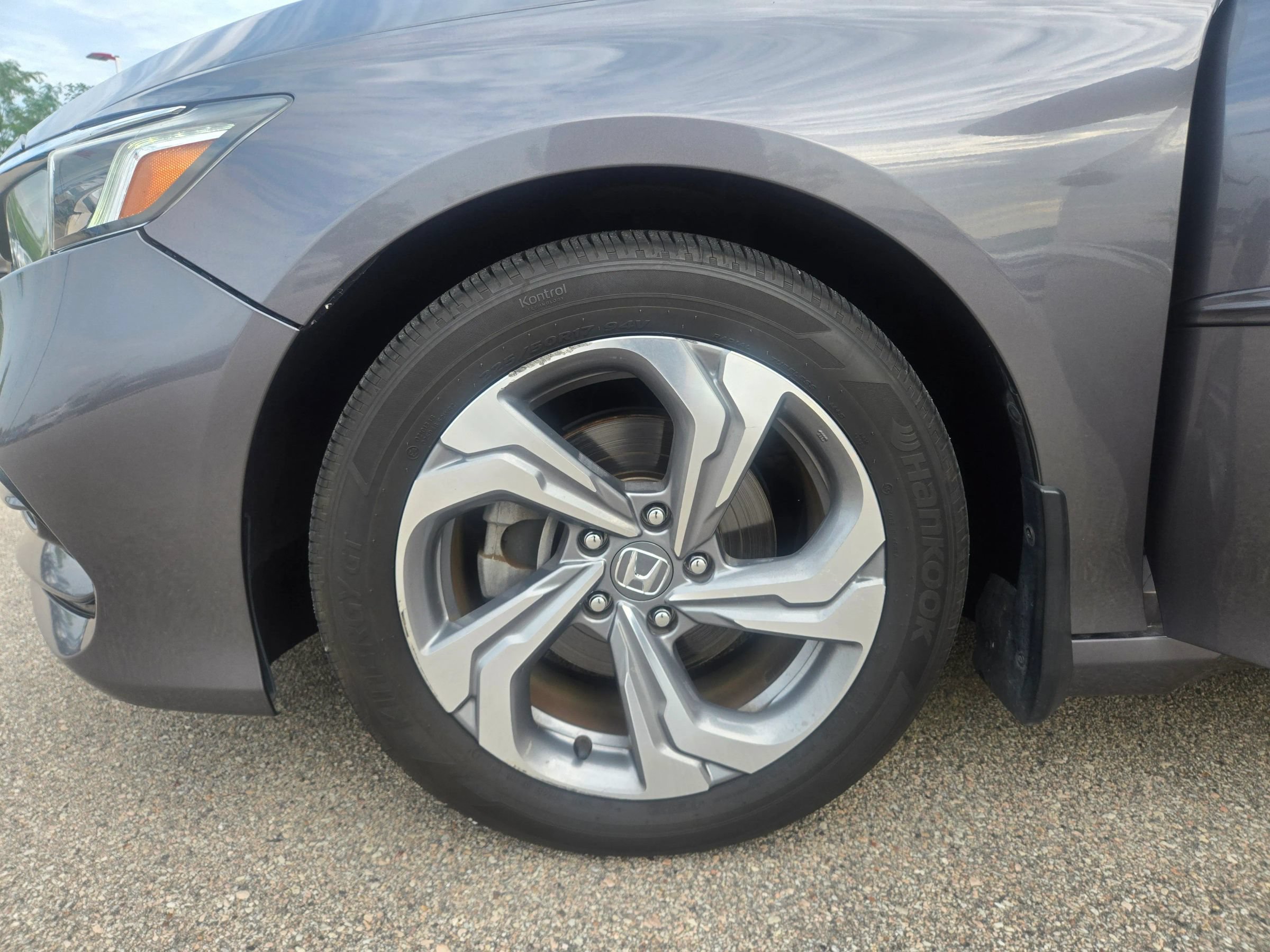 Used 2019 Honda Accord EX-L image 17