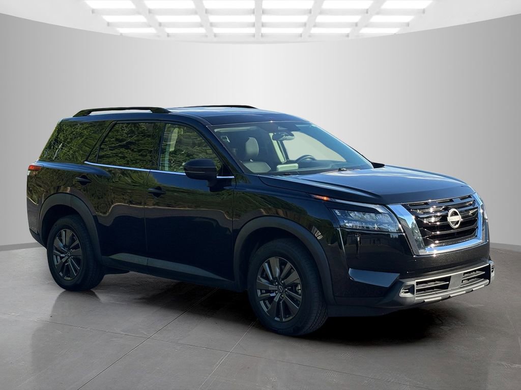 Used 2023 Nissan Pathfinder SV FWD image 4