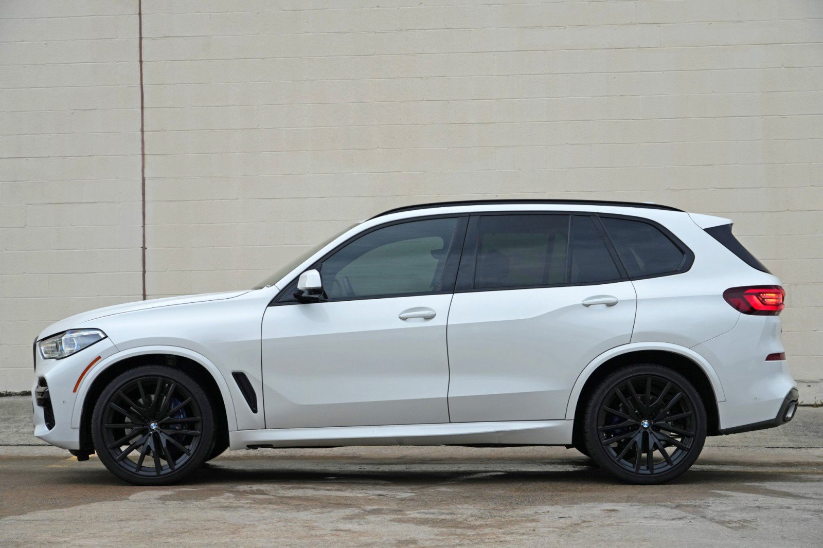 Used 2023 BMW X5 xDrive40i w/ Executive Package AWD/4WD image 10