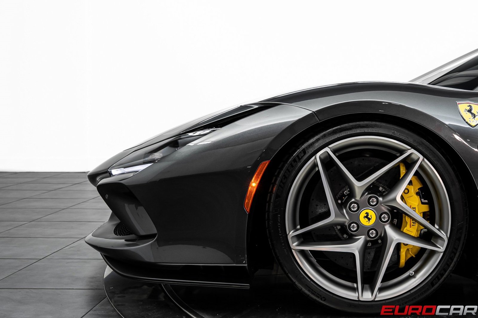 Used 2022 Ferrari F8 Tributo image 18