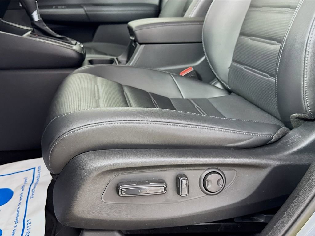 Used 2023 Honda CR-V EX-L image 24