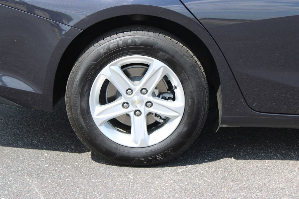 Used 2023 Chevrolet Malibu LS FWD image 13