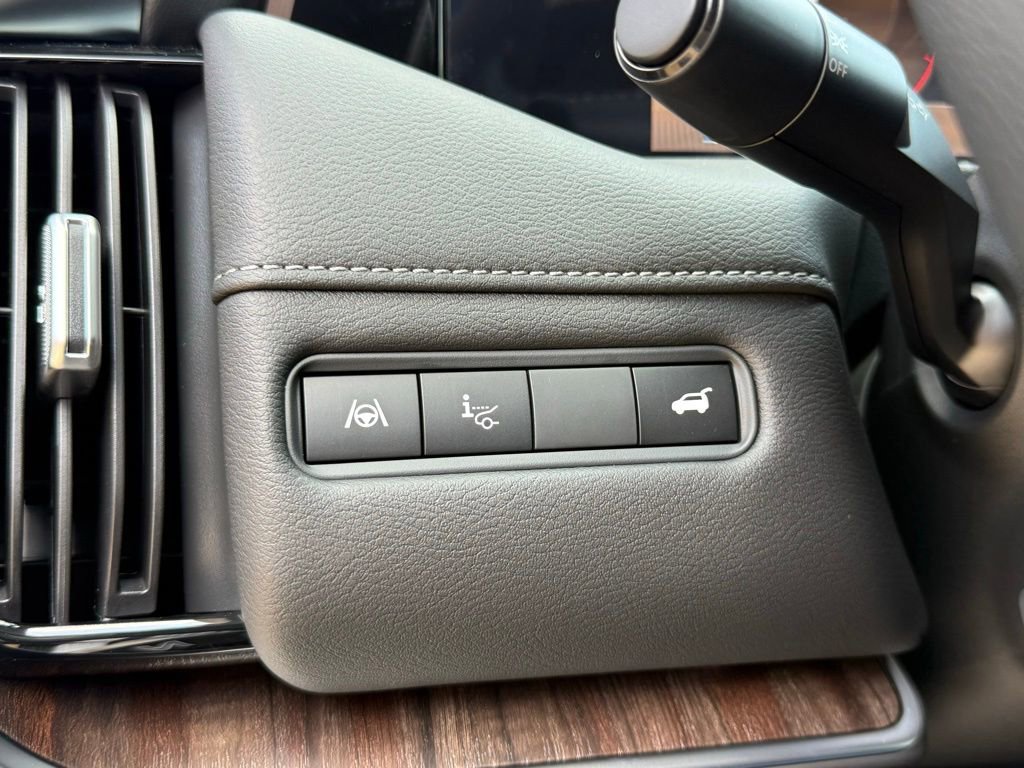 New 2026 Nissan Armada SL w/ Captain's Chari Seat Package AWD/4WD image 14